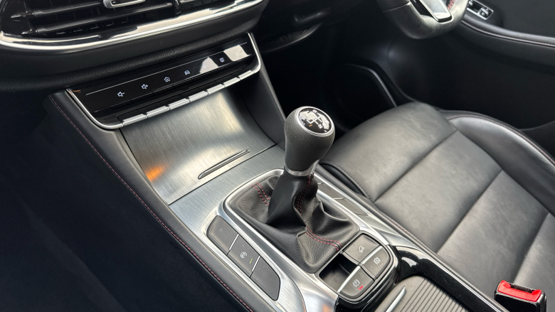 MG Hs 1.5 T-GDI Excite 5dr Petrol Hatchback